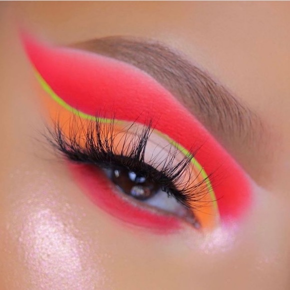 Beauty Creations Color Base Primer & Eyeliner Pot - Picture 9 of 11